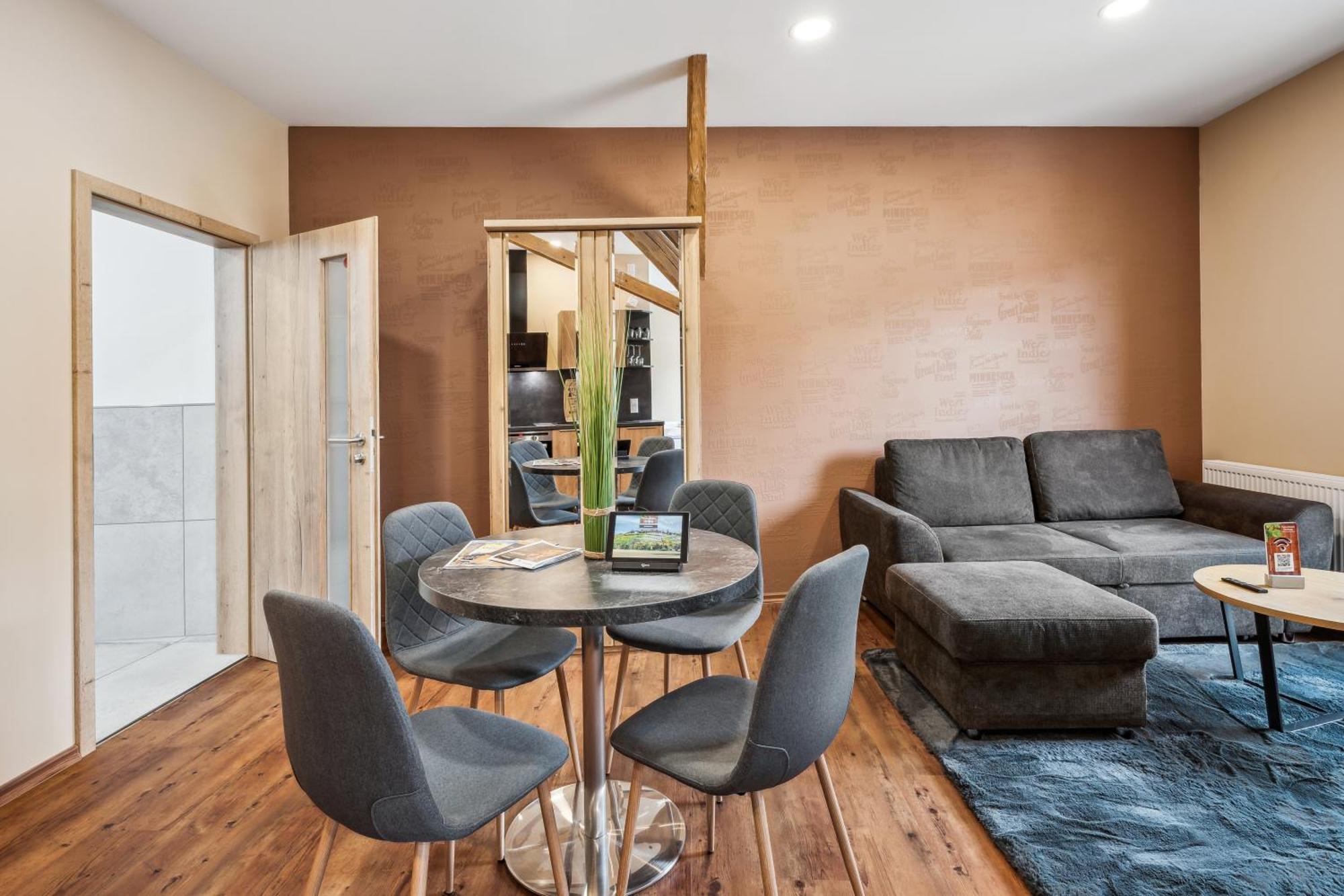 Apartmenthaus Schlag Naumburg  Buitenkant foto